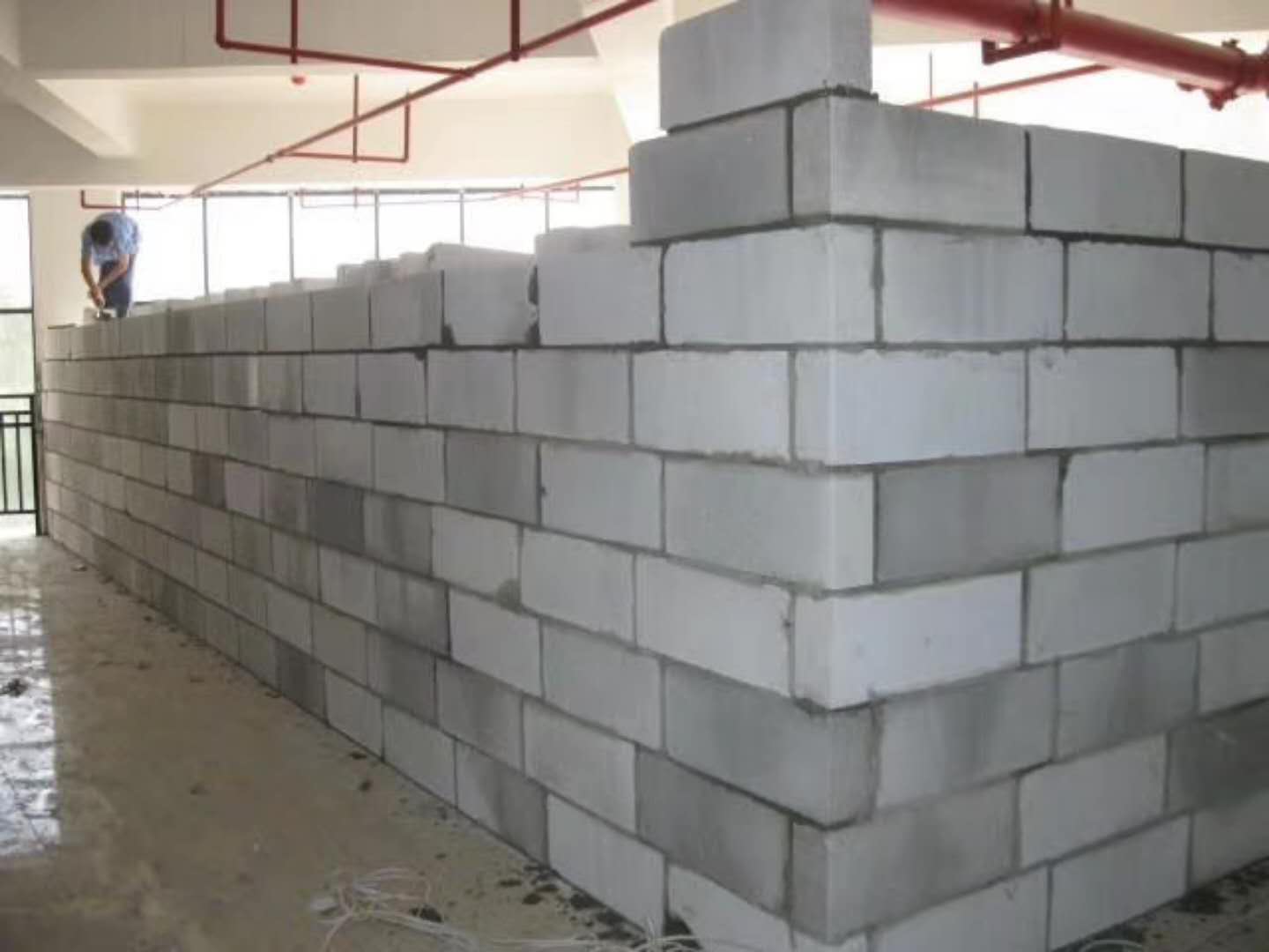 郯城蒸压加气混凝土砌块承重墙静力和抗震性能的研究